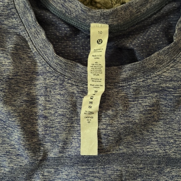 Purple lululemon swiftly tech long sleeve - Picture 2 of 3